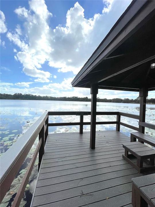 Active With Contract: $159,900 (1 beds, 1 baths, 583 Square Feet)