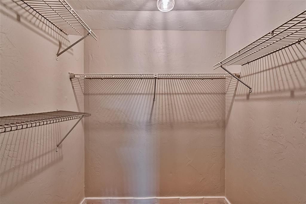 На продажу: $175,000 (3 спален, 2 ванн, 1290 Квадратных фут)