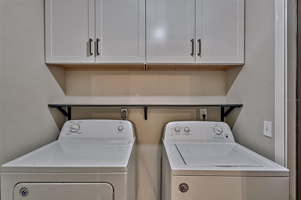 На продажу: $175,000 (3 спален, 2 ванн, 1290 Квадратных фут)