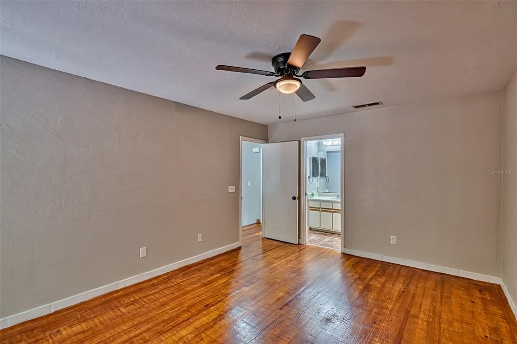 На продажу: $175,000 (3 спален, 2 ванн, 1290 Квадратных фут)