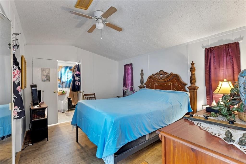 En Venta: $94,900 (2 camas, 2 baños, 924 Pies cuadrados)