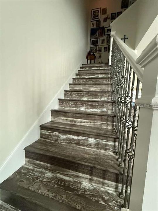 Active With Contract: $398,000 (3 beds, 2 baths, 1480 Square Feet)