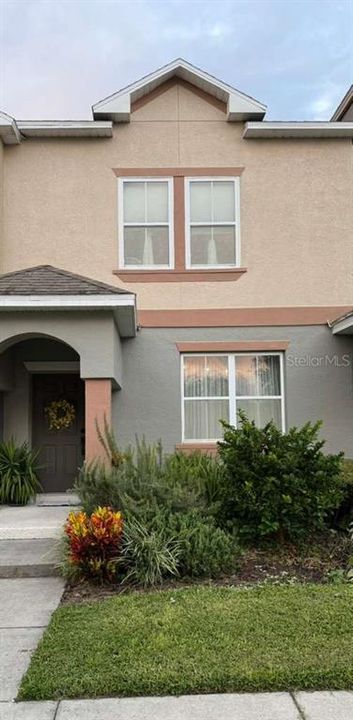 Active With Contract: $398,000 (3 beds, 2 baths, 1480 Square Feet)