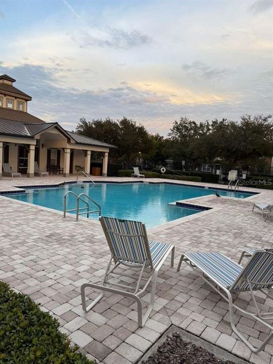 Active With Contract: $398,000 (3 beds, 2 baths, 1480 Square Feet)