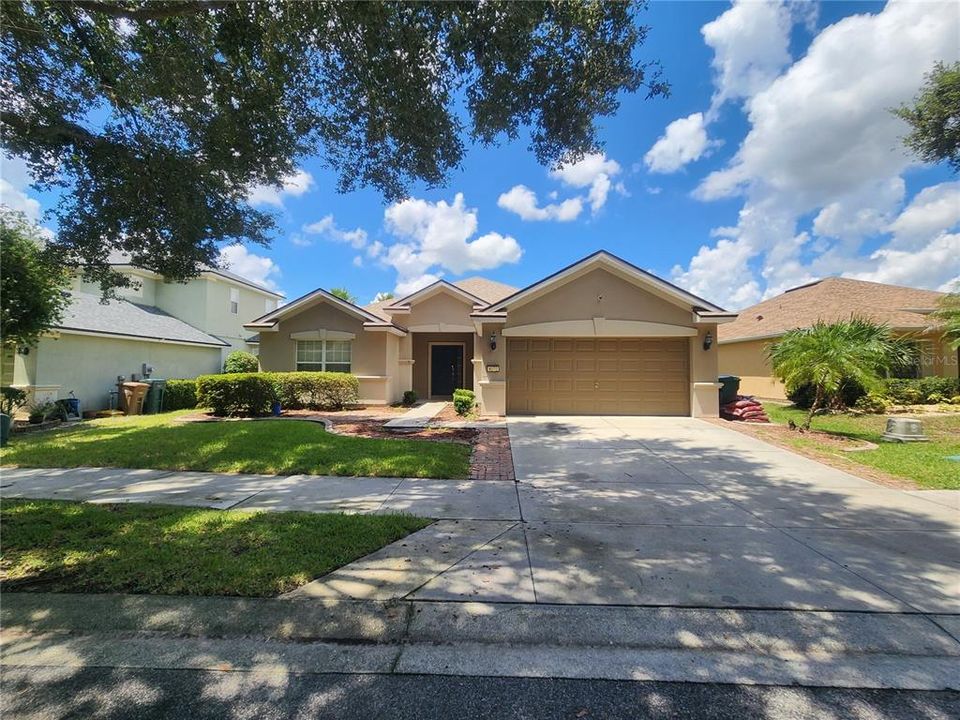 Active With Contract: $262,000 (4 beds, 2 baths, 1830 Square Feet)