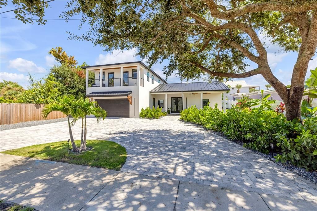 En Venta: $2,650,000 (6 camas, 4 baños, 3353 Pies cuadrados)