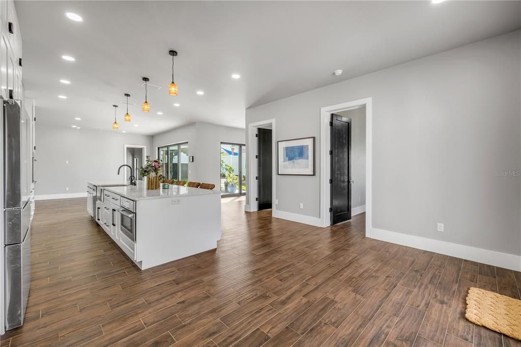 En Venta: $2,650,000 (6 camas, 4 baños, 3353 Pies cuadrados)