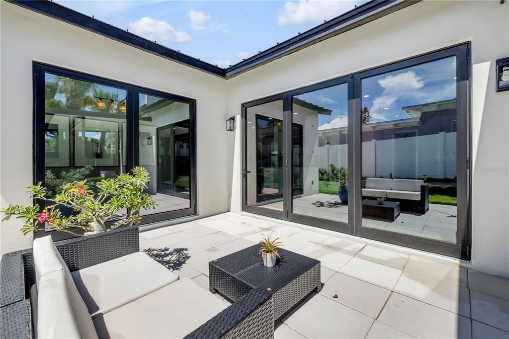 En Venta: $2,650,000 (6 camas, 4 baños, 3353 Pies cuadrados)