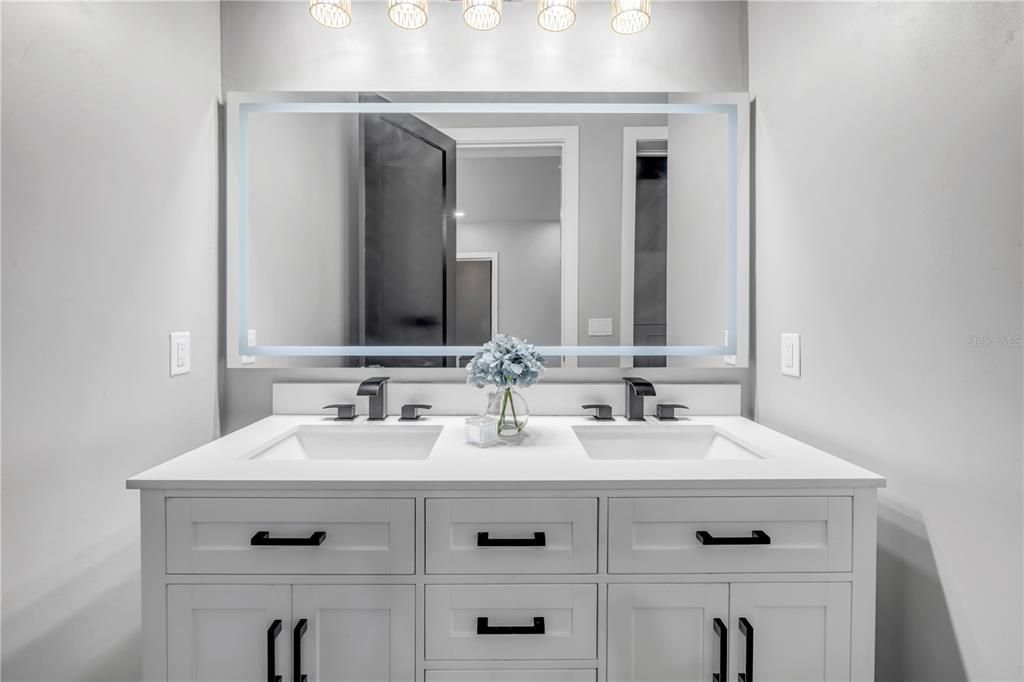 En Venta: $2,650,000 (6 camas, 4 baños, 3353 Pies cuadrados)