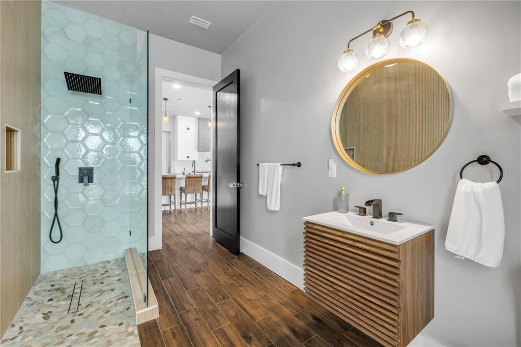 En Venta: $2,650,000 (6 camas, 4 baños, 3353 Pies cuadrados)