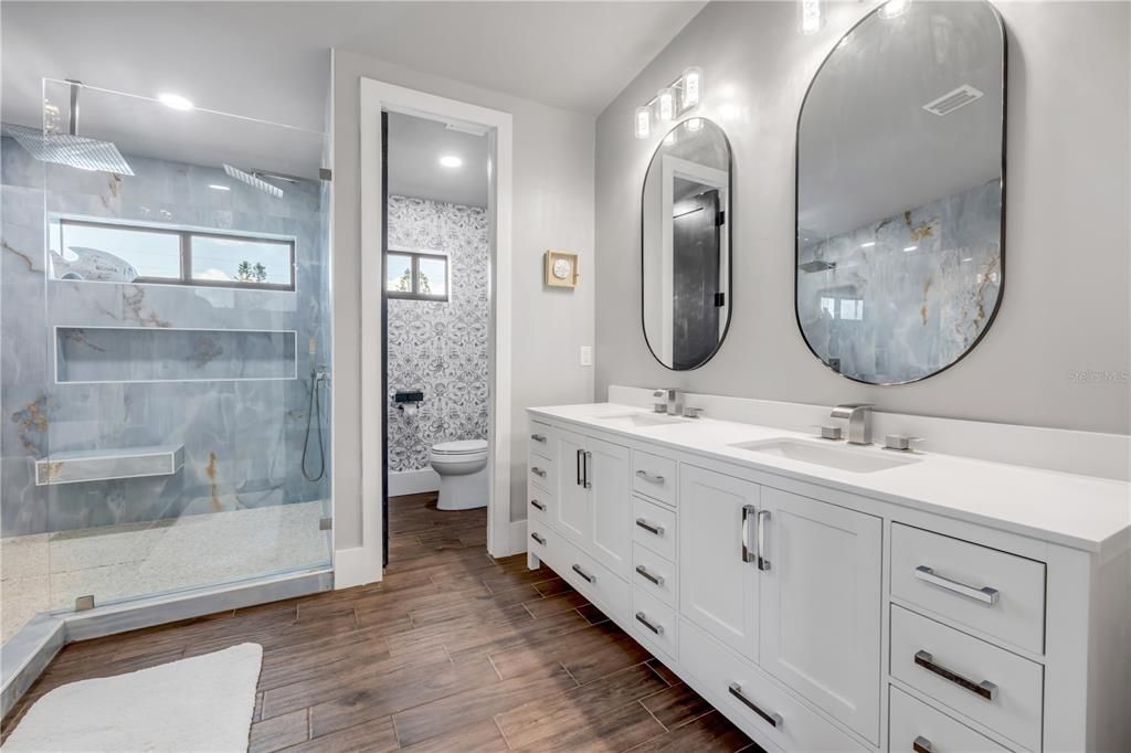 En Venta: $2,650,000 (6 camas, 4 baños, 3353 Pies cuadrados)