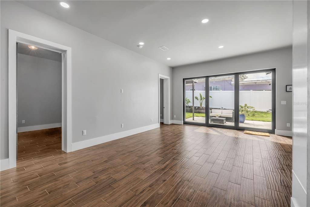 En Venta: $2,650,000 (6 camas, 4 baños, 3353 Pies cuadrados)