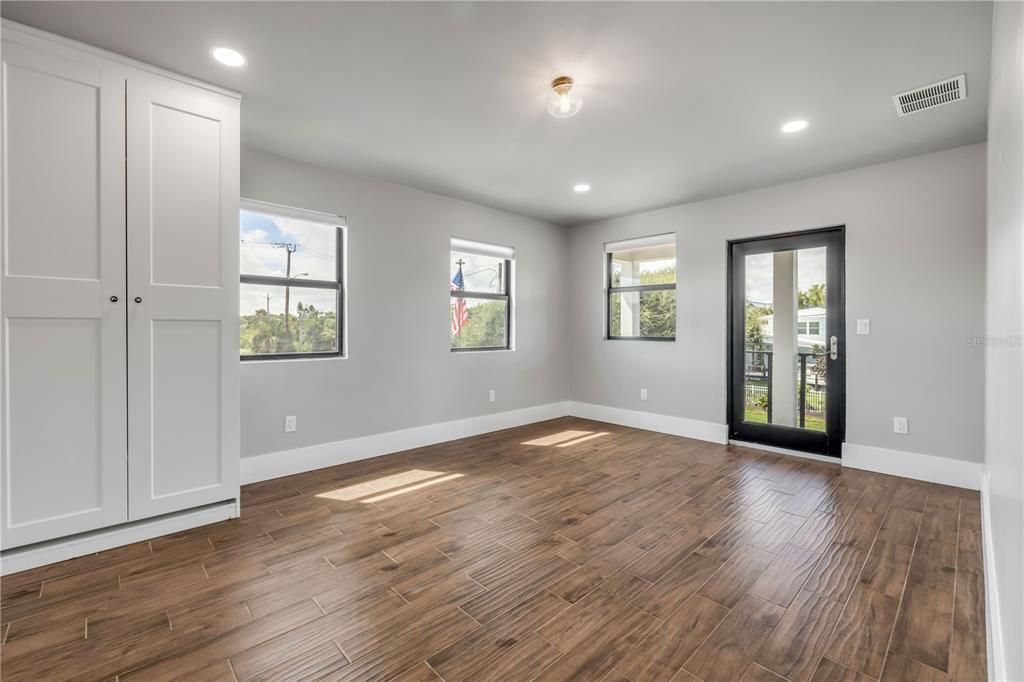 En Venta: $2,650,000 (6 camas, 4 baños, 3353 Pies cuadrados)