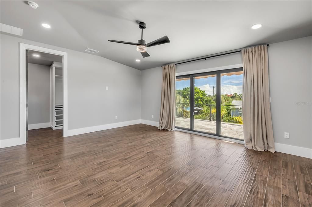 En Venta: $2,650,000 (6 camas, 4 baños, 3353 Pies cuadrados)