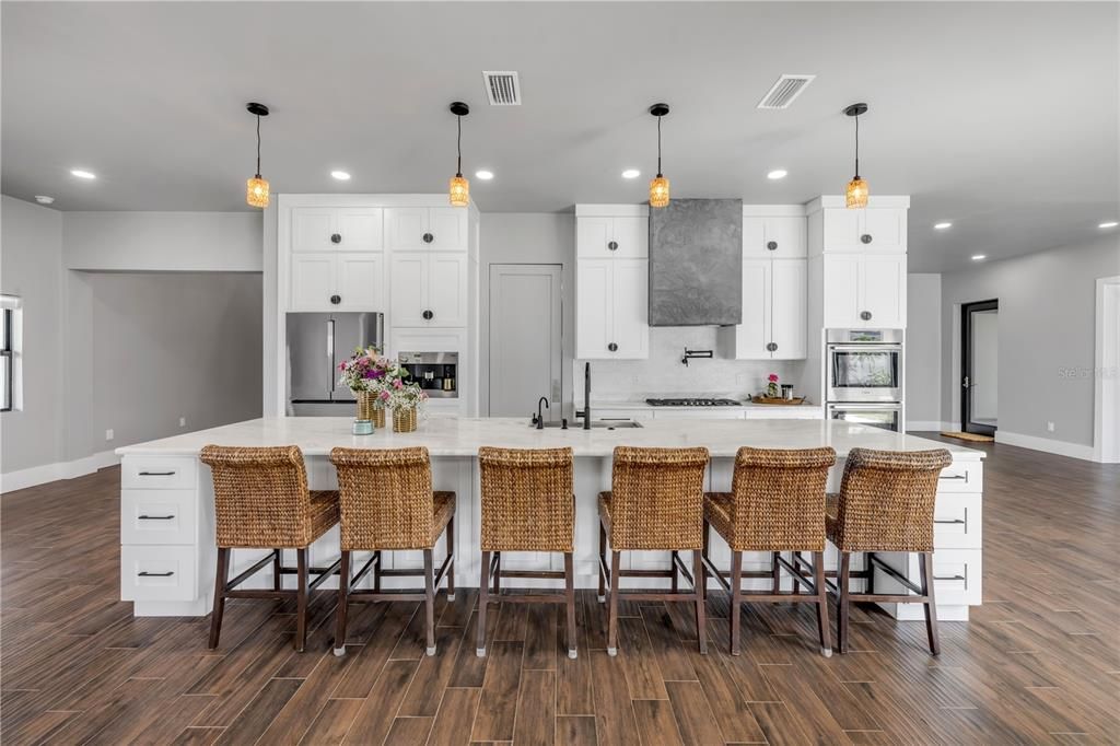 En Venta: $2,650,000 (6 camas, 4 baños, 3353 Pies cuadrados)