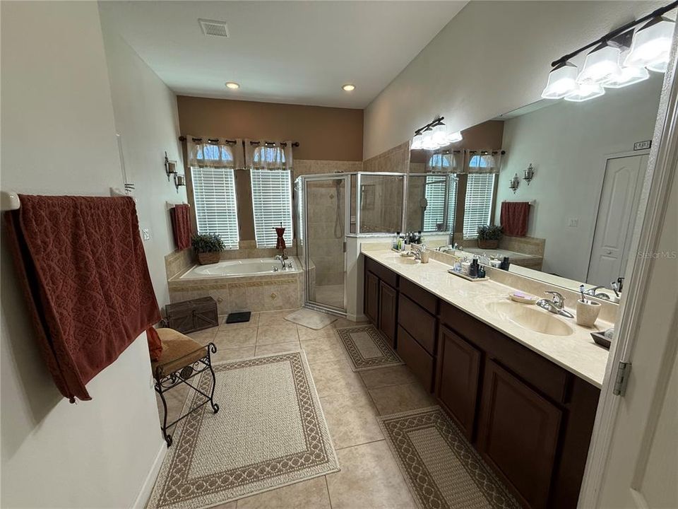 На продажу: $519,900 (4 спален, 3 ванн, 2841 Квадратных фут)