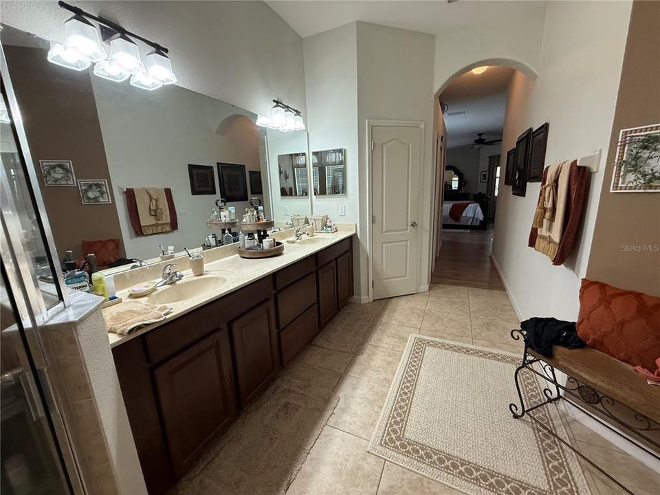 На продажу: $519,900 (4 спален, 3 ванн, 2841 Квадратных фут)