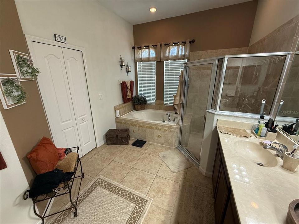 На продажу: $519,900 (4 спален, 3 ванн, 2841 Квадратных фут)