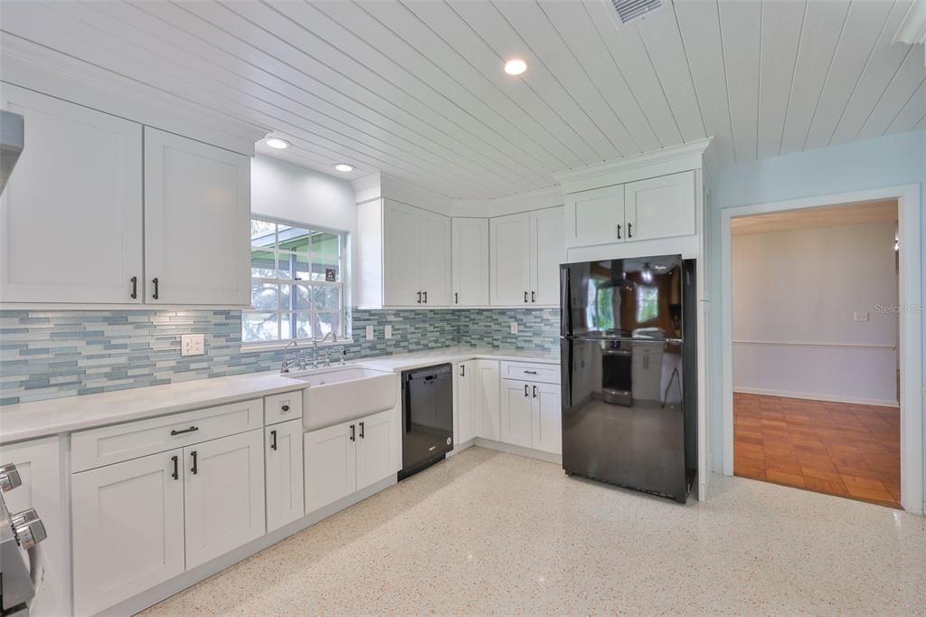 合同活跃: $500,000 (3 贝兹, 2 浴室, 1819 平方英尺)