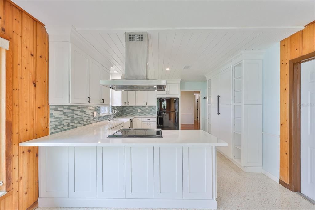 合同活跃: $500,000 (3 贝兹, 2 浴室, 1819 平方英尺)