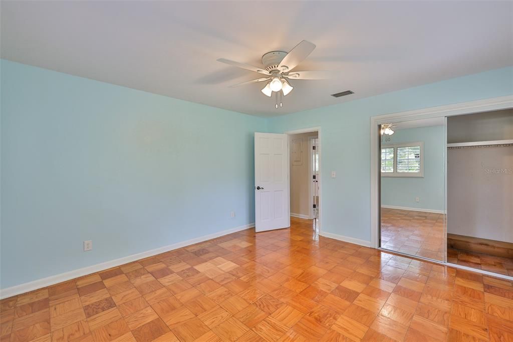 合同活跃: $500,000 (3 贝兹, 2 浴室, 1819 平方英尺)