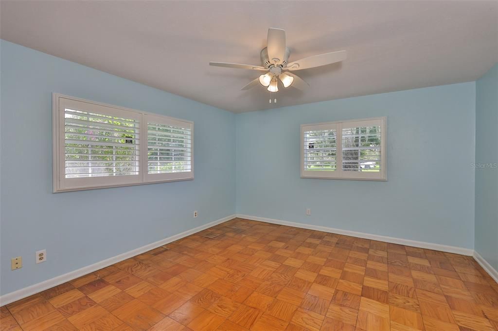 合同活跃: $500,000 (3 贝兹, 2 浴室, 1819 平方英尺)