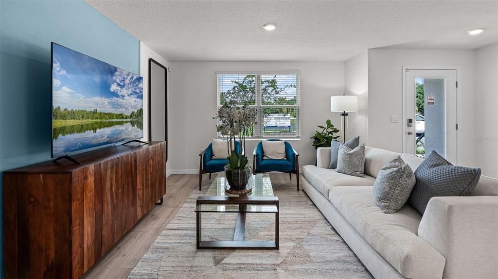 合同活跃: $356,990 (3 贝兹, 2 浴室, 1614 平方英尺)