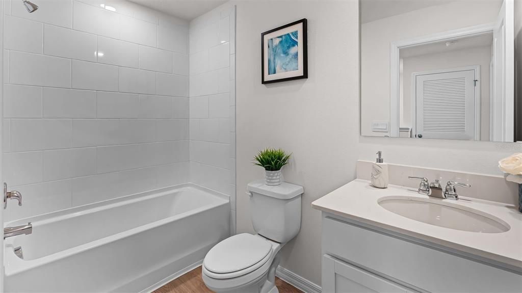 合同活跃: $356,990 (3 贝兹, 2 浴室, 1614 平方英尺)