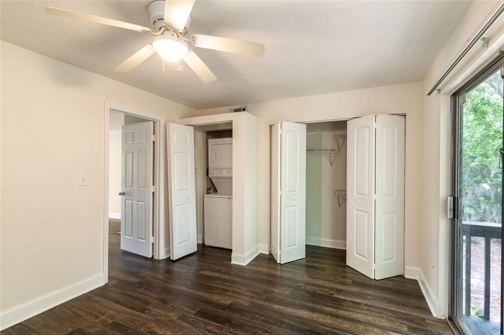 For Rent: $999 (1 beds, 1 baths, 560 Square Feet)