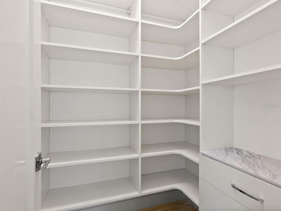 En Venta: $3,618,500 (3 camas, 3 baños, 2757 Pies cuadrados)