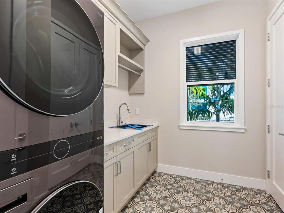 En Venta: $3,618,500 (3 camas, 3 baños, 2757 Pies cuadrados)