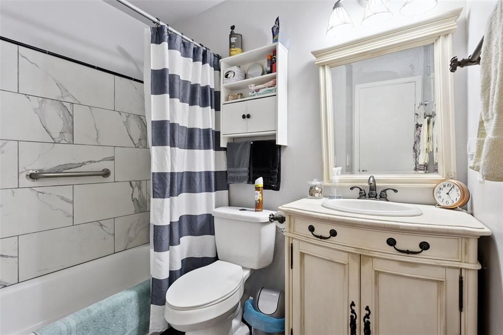 For Sale: $284,900 (3 beds, 1 baths, 972 Square Feet)