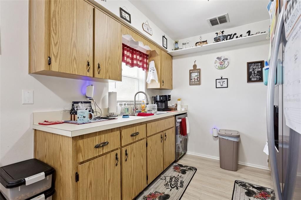 For Sale: $284,900 (3 beds, 1 baths, 972 Square Feet)