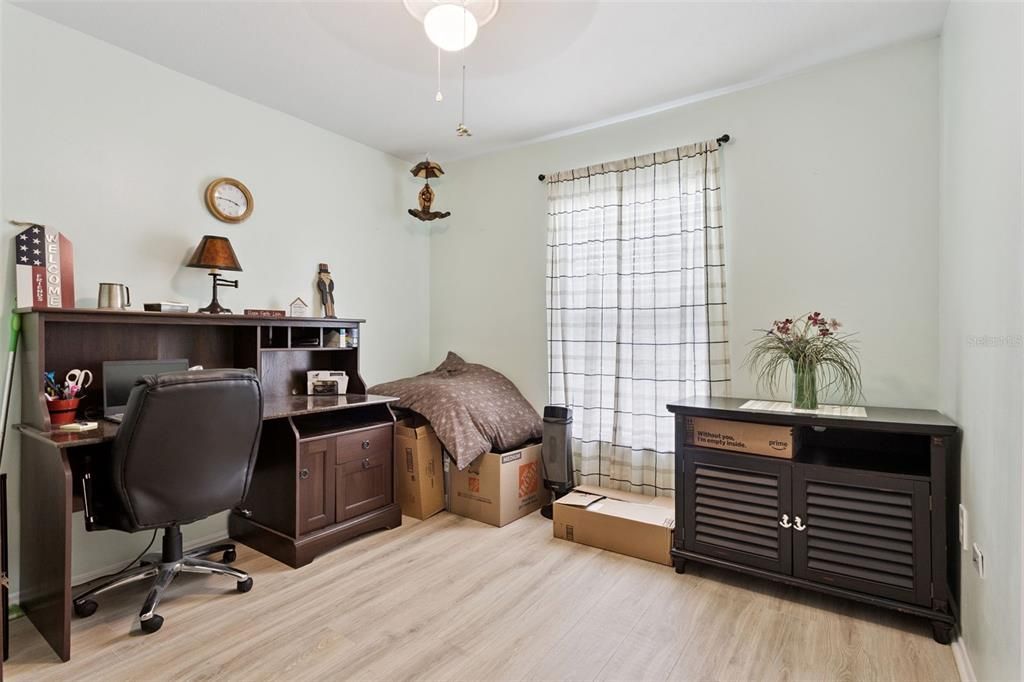 For Sale: $284,900 (3 beds, 1 baths, 972 Square Feet)