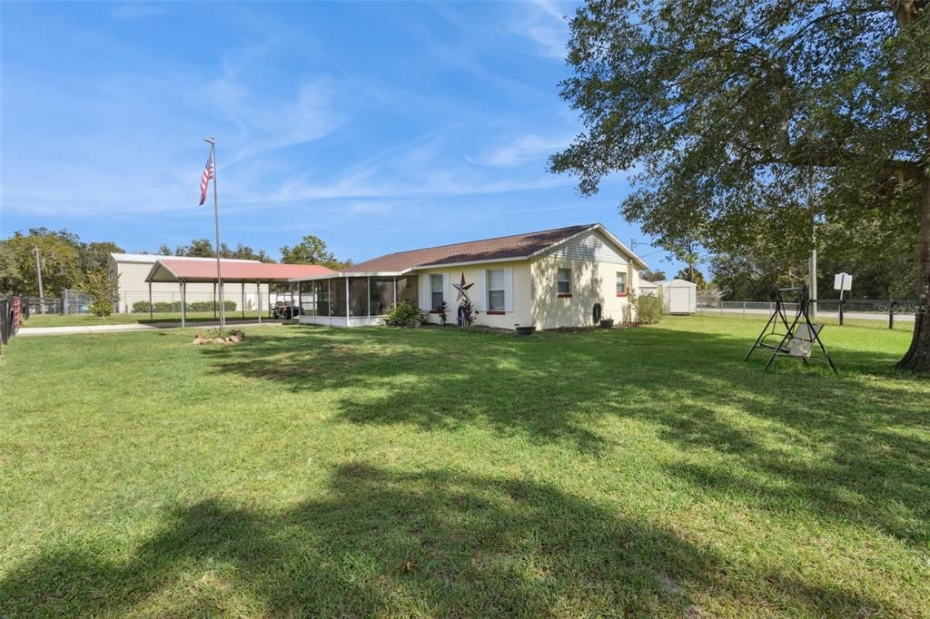 For Sale: $284,900 (3 beds, 1 baths, 972 Square Feet)