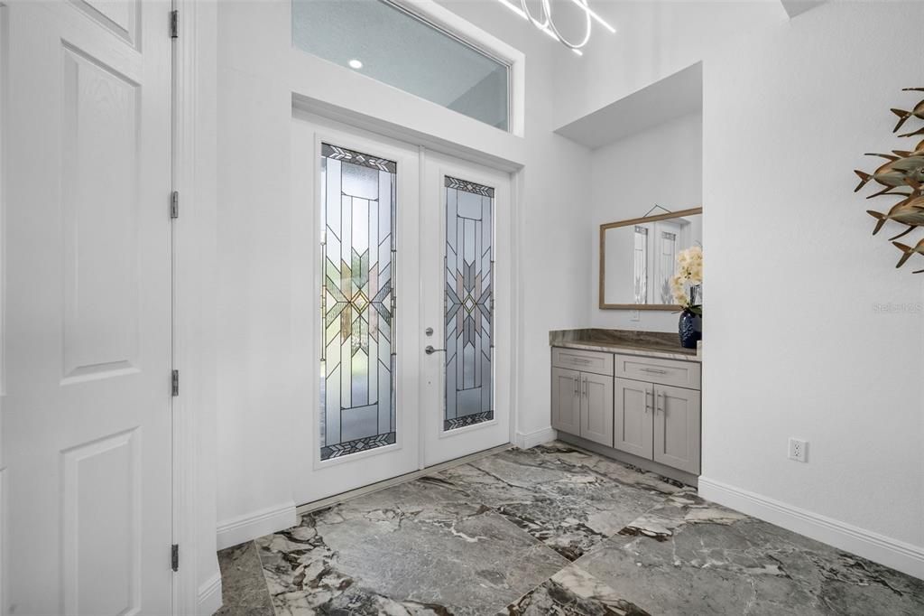 For Sale: $699,000 (3 beds, 3 baths, 2200 Square Feet)