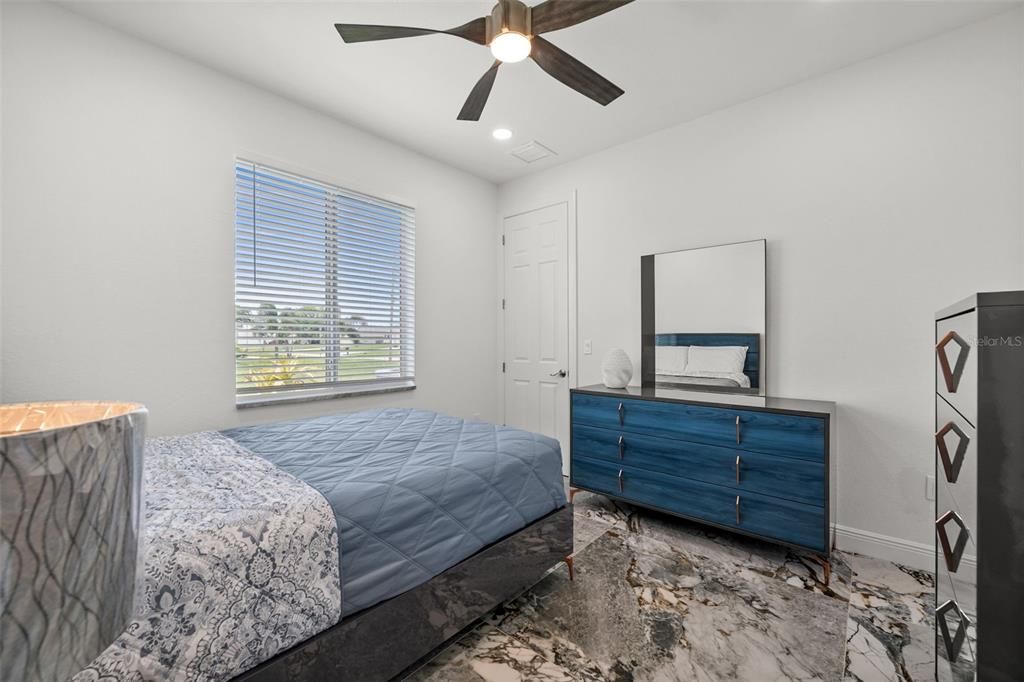 For Sale: $699,000 (3 beds, 3 baths, 2200 Square Feet)