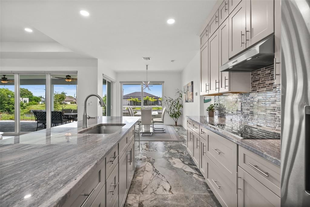 For Sale: $699,000 (3 beds, 3 baths, 2200 Square Feet)