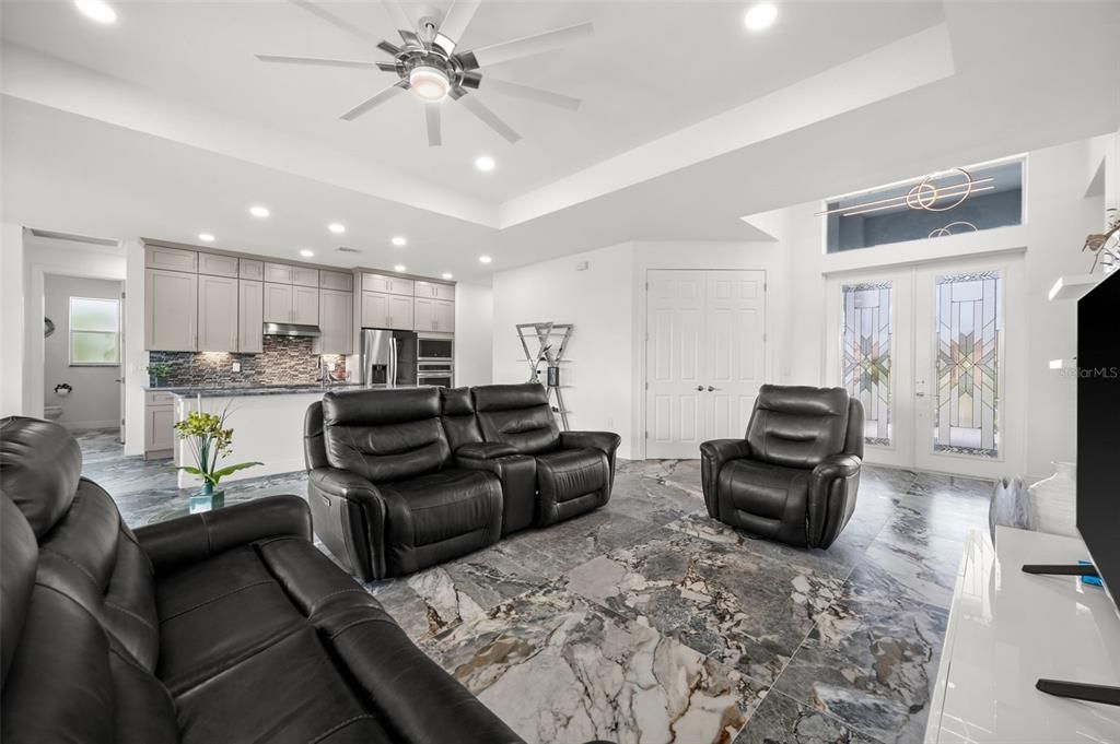 For Sale: $699,000 (3 beds, 3 baths, 2200 Square Feet)