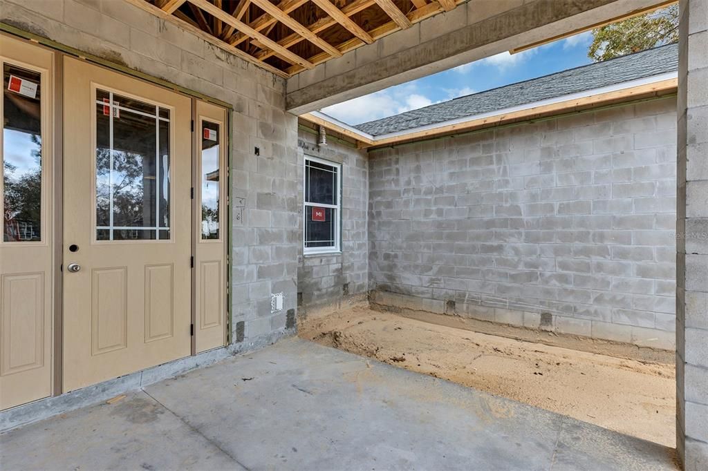 For Sale: $685,000 (3 beds, 2 baths, 2004 Square Feet)