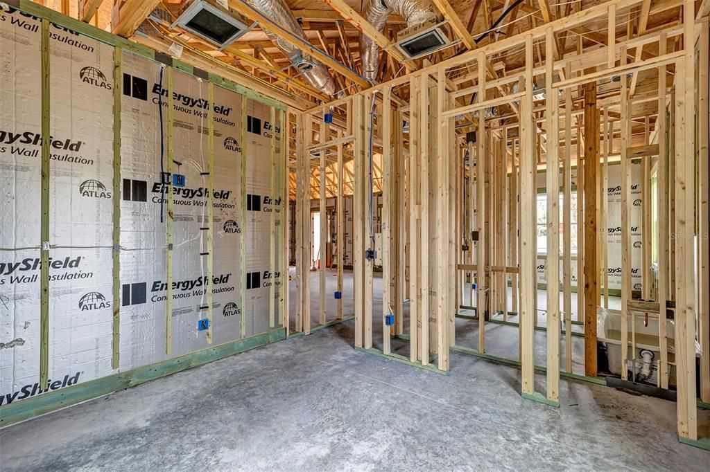 For Sale: $685,000 (3 beds, 2 baths, 2004 Square Feet)