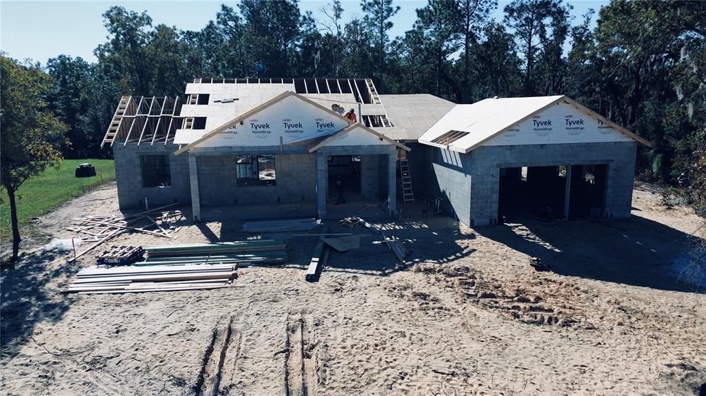 For Sale: $685,000 (3 beds, 2 baths, 2004 Square Feet)