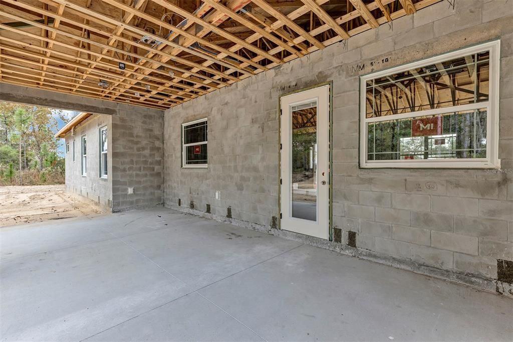 For Sale: $685,000 (3 beds, 2 baths, 2004 Square Feet)