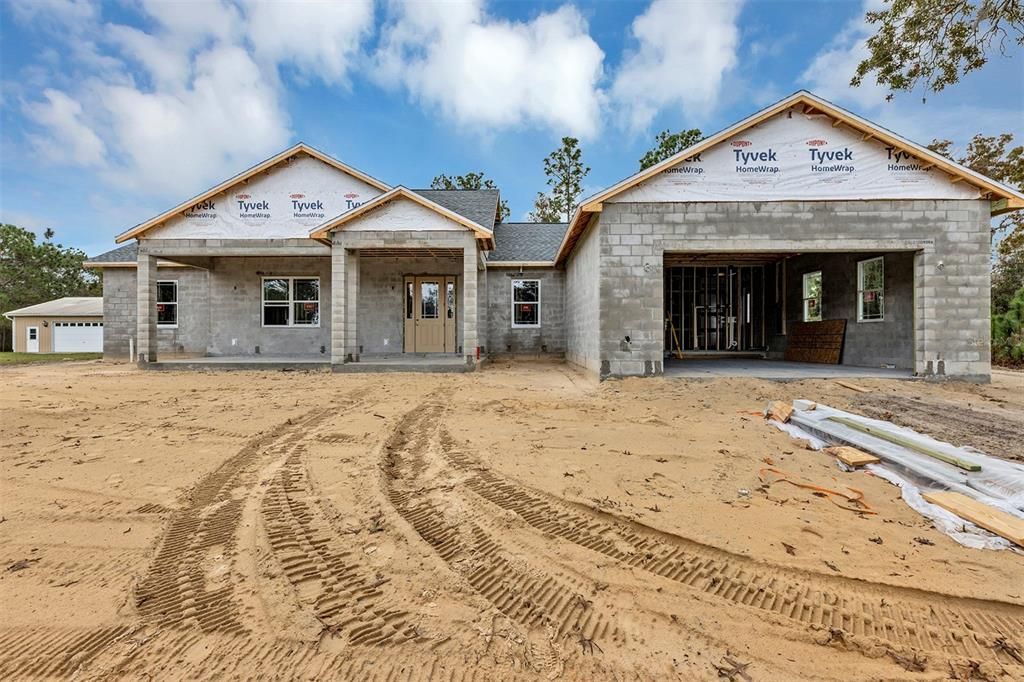 For Sale: $685,000 (3 beds, 2 baths, 2004 Square Feet)