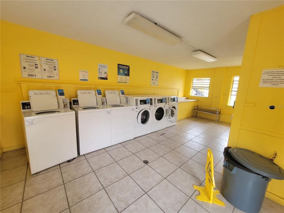 For Sale: $135,000 (2 beds, 1 baths, 930 Square Feet)