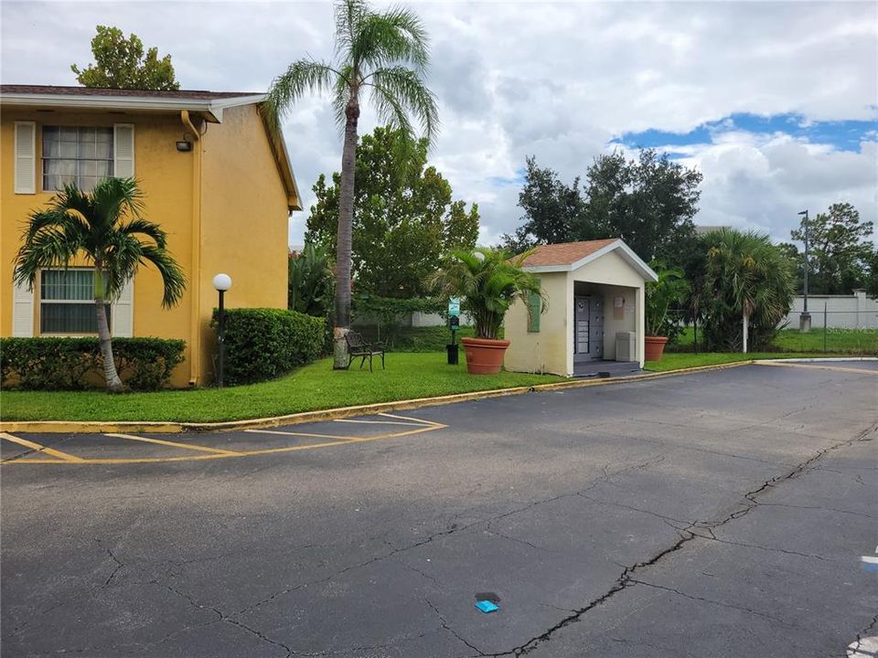 For Sale: $135,000 (2 beds, 1 baths, 930 Square Feet)