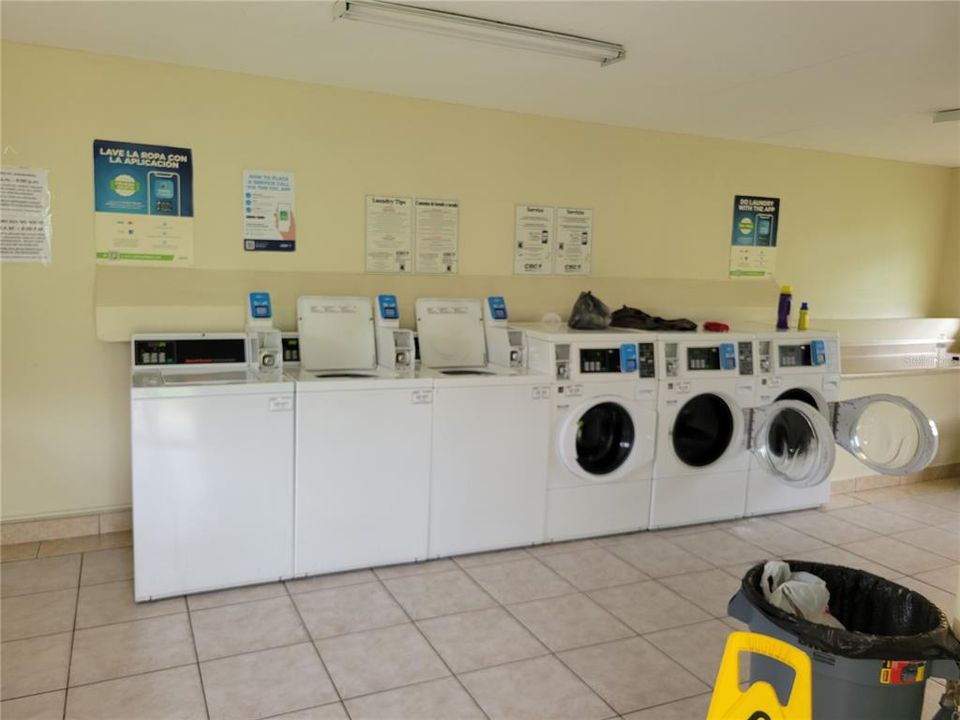 For Sale: $135,000 (2 beds, 1 baths, 930 Square Feet)