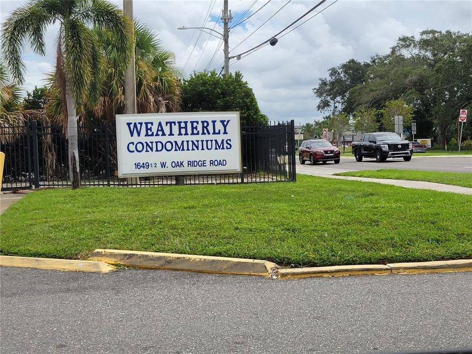 For Sale: $135,000 (2 beds, 1 baths, 930 Square Feet)