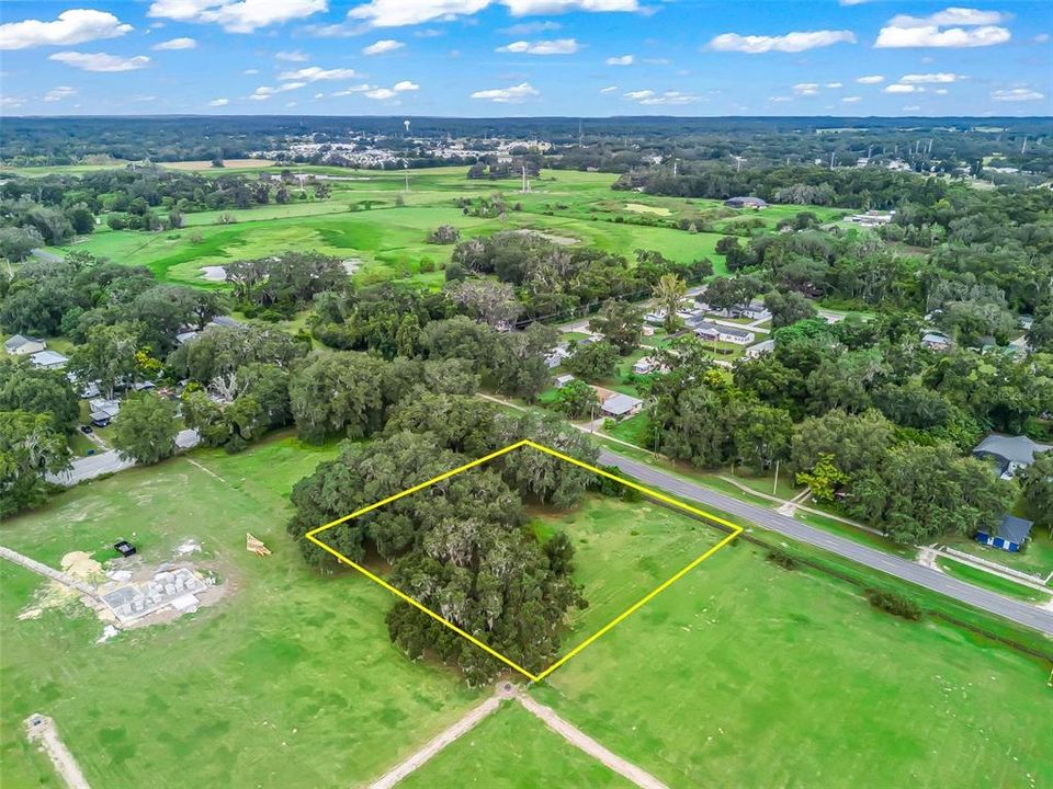 На продажу: $95,000 (1.03 acres)