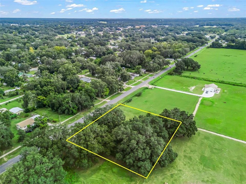 На продажу: $95,000 (1.03 acres)